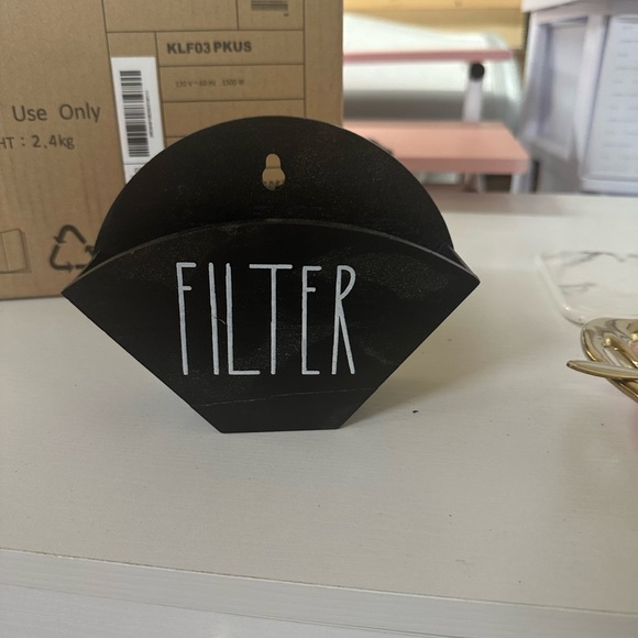 Rae Dunn Coffee Filter Holder - Picture 1 of 1